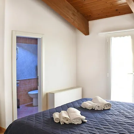 Edera - In Pieno Centro A Pochi Passi Dal Mare Otel