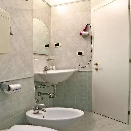 Hotel Edera - In Pieno Centro A Pochi Passi Dal Mare *