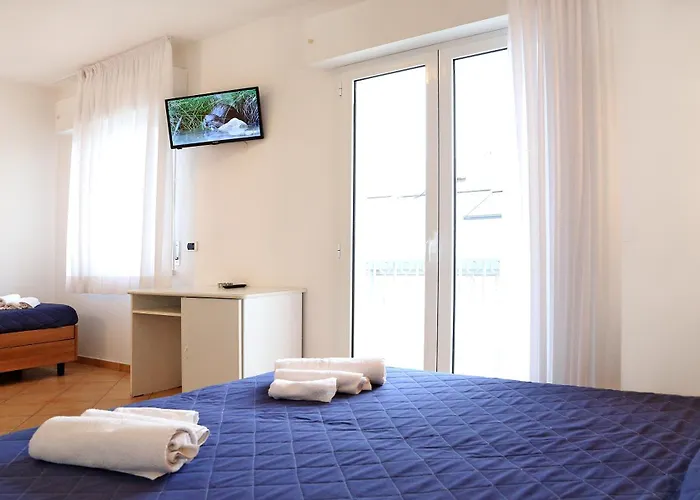 Edera - In Pieno Centro A Pochi Passi Dal Mare Otel Riccione