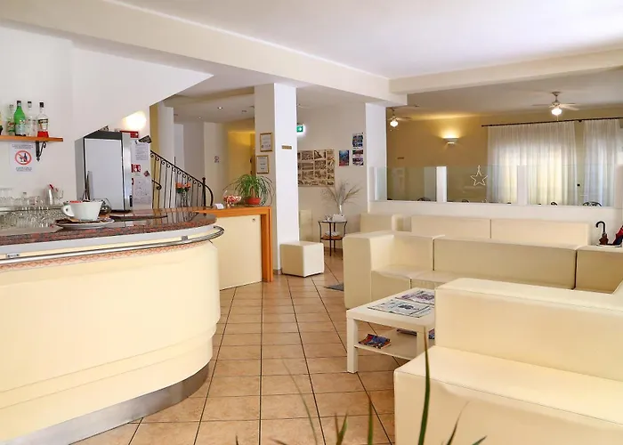 Otel Edera - In Pieno Centro A Pochi Passi Dal Mare Riccione