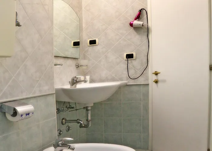 Otel Edera - In Pieno Centro A Pochi Passi Dal Mare *