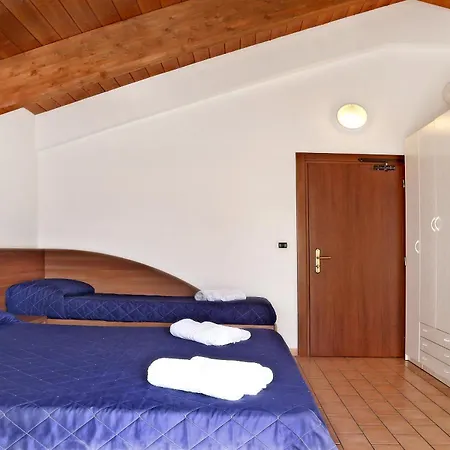 Edera - In Pieno Centro A Pochi Passi Dal Mare * Riccione