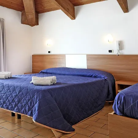 Edera - In Pieno Centro A Pochi Passi Dal Mare Hotel