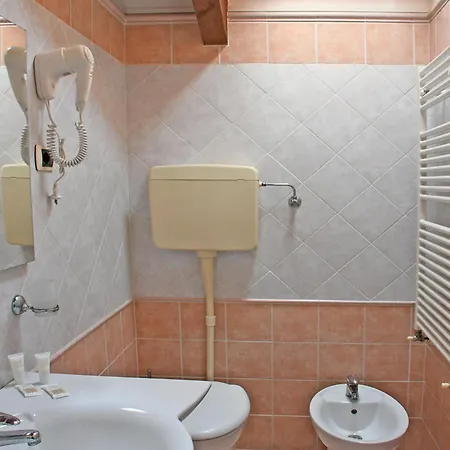 Edera - In Pieno Centro A Pochi Passi Dal Mare Hotel Riccione