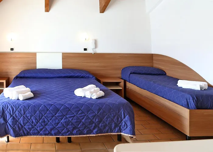 Edera - In Pieno Centro A Pochi Passi Dal Mare