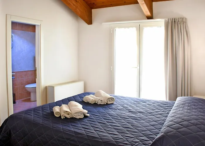 Edera - In Pieno Centro A Pochi Passi Dal Mare