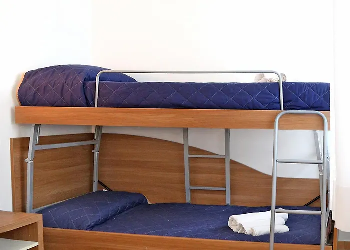 Edera - In Pieno Centro A Pochi Passi Dal Mare *